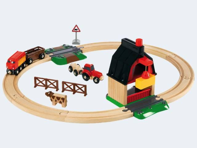 Actual product image Brio Train Farm Set