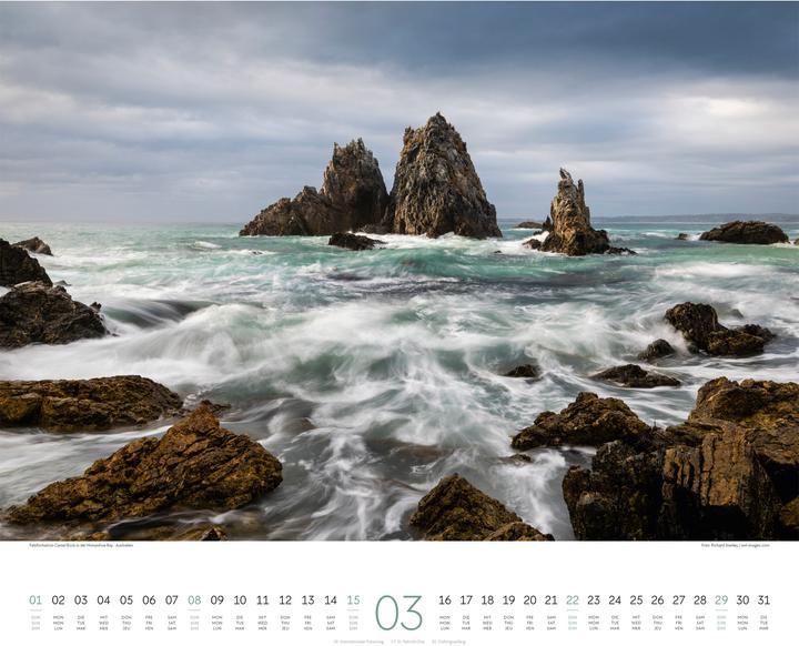 Actual product image Wasser Kalender 2026 (54 x 48 cm, Hardcover, German, French, English)