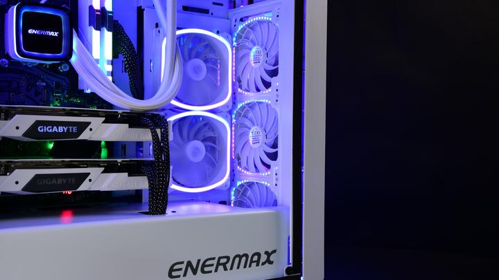 Actual product image Enermax PC Fan SquA RGB White 3-Pack with RGB Control Box (120 mm, 3 x)