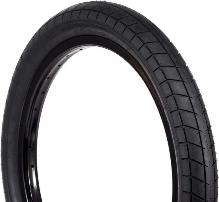 Salt Plus BURN tire 65 psi, 20" x 2.35"