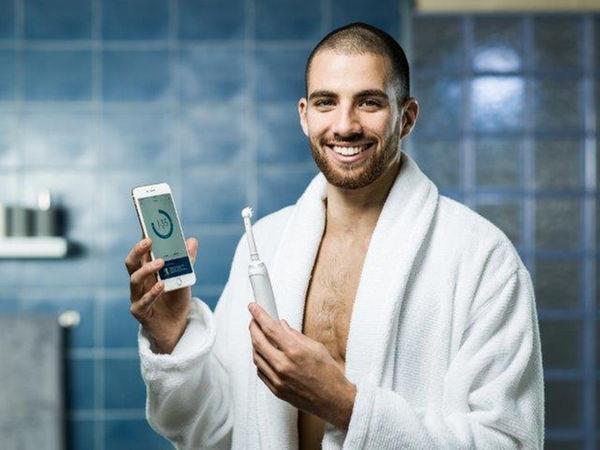 Actual product image Oral-B Genius 9000 Black&White CH-Edition (Oscillating toothbrush)