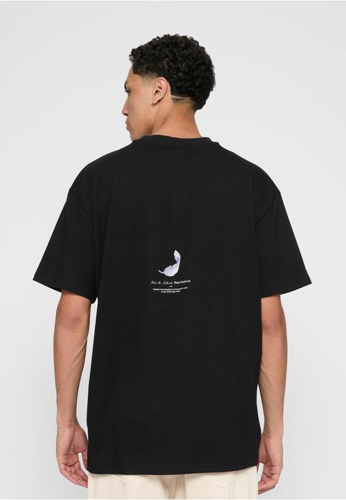 Actual product image Urban Classics Vive la Liberte Oversize Tee - 16543 (XL)