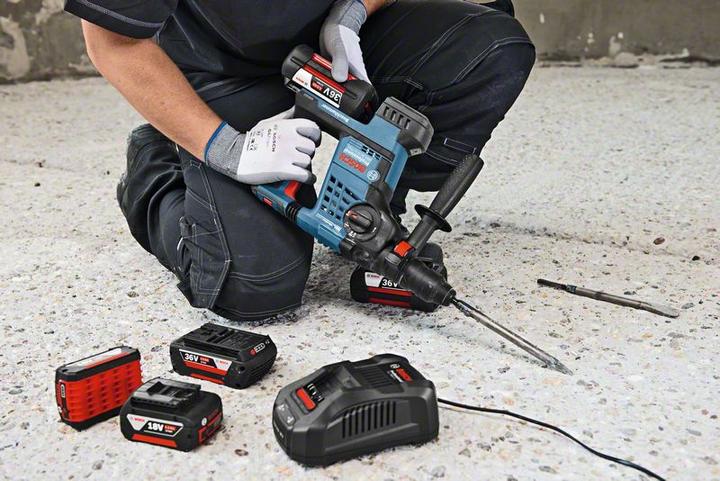 Productafbeelding Bosch Professional Batterij + lader GBA 36V 2x6.0Ah + GAL 3680 (36 V)