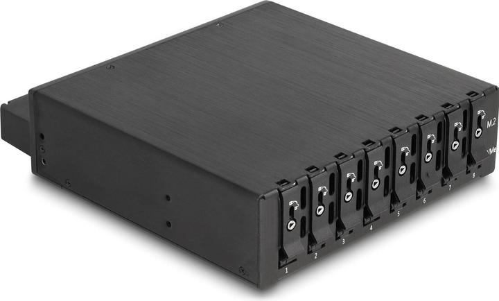 Actual product image Delock 5.25? Removable rack for 8 x M.2 NVMe SSD with Slim SAS