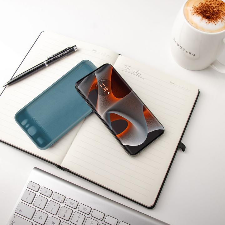 Produktbild Cadorabo Hülle für Motorola Moto Edge 50 Pro im Liquid Case Design (Motorola Edge 50 Pro)