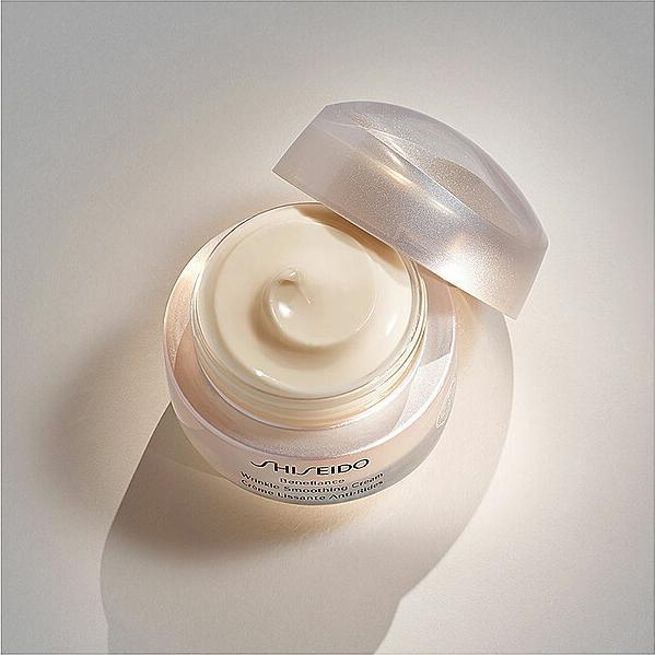 Produktbild Shiseido Benefiance Wrinkle Smoothing Cream (50 ml, 24h Creme, Bis SPF 10)
