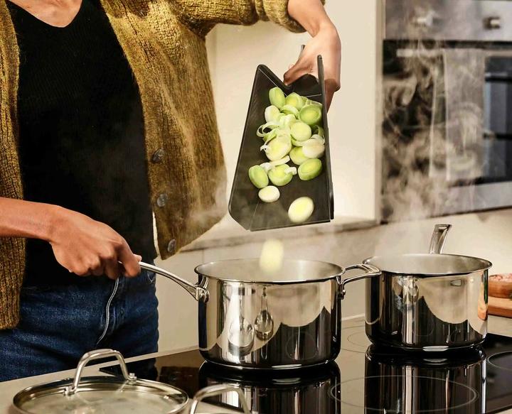 Produktbild Joseph Joseph Chop2Pot Plus Faltbares Schneidebrett Normal - Schwarz