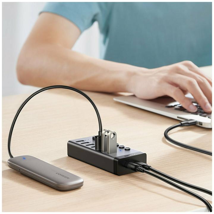 Productafbeelding Ugreen multifunctionele HUB 7in1 USB Type C - 7x USB Type A 3.0 PD DC 12V grijs (CM481) (USB-C, 8 Havens)