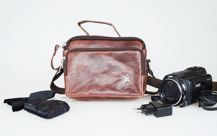 Actual product image Pajass Leather Photo Bag City Hunter Lisbon (Photo case)