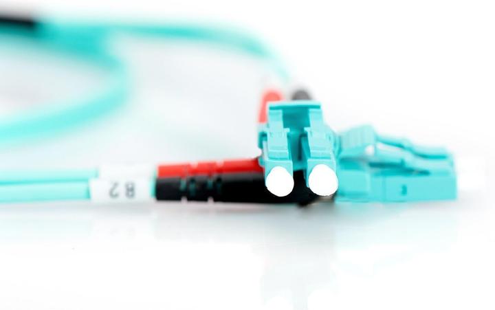 Produktbild Digitus LWL Patchkabel LC zu LC Multimode 50/125 m Duplex Länge 7m Klasse OM3 (UTP, CAT6, 7 m)