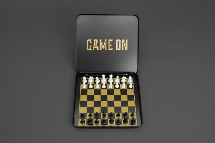 Actual product image Luckies Iron & Glory- Game On