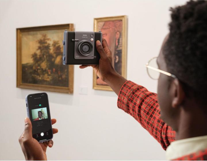 Actual product image Fujifilm Instax Wide Evo Black