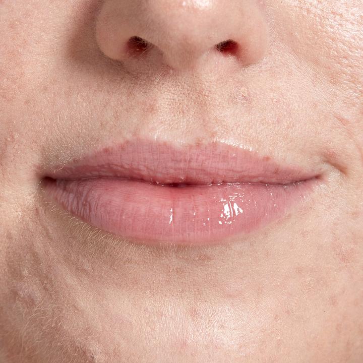 Actual product image NYX Professional Make-Up Butter Gloss (05 Crème Brulee)