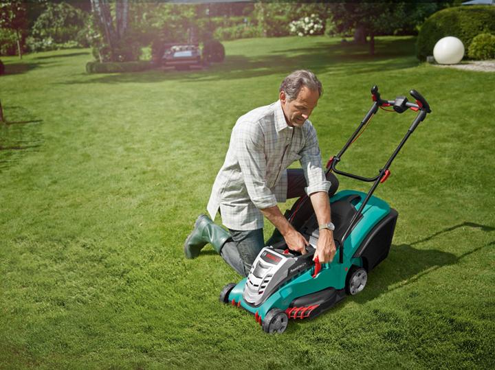 Produktbild Bosch Home & Garden Rotak 37 LI (Akkubetrieb)
