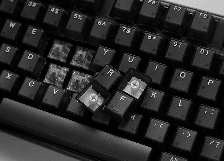 Produktbild Ducky One 3 Aura Black TKL Gaming Tastatur, RGB LED - MX-Silent-Red (DE, Kabelgebunden)