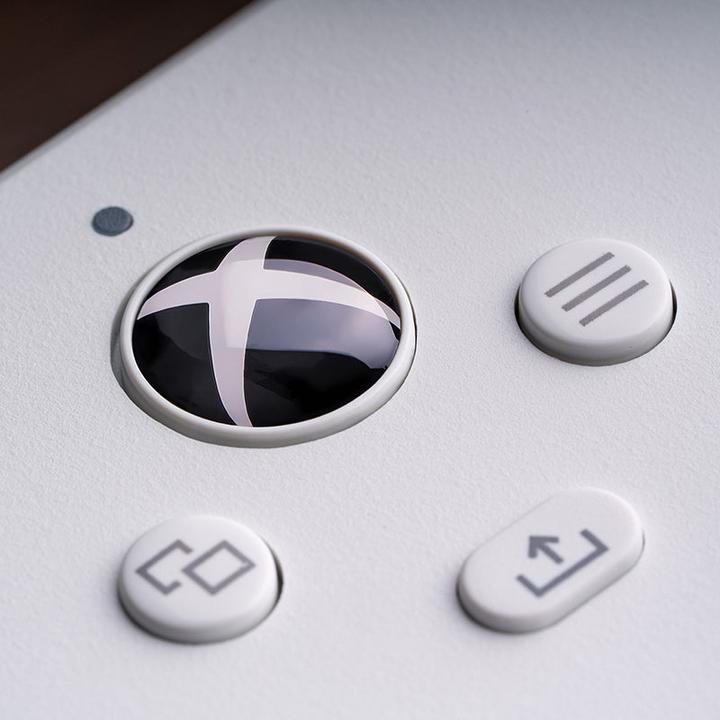 Actual product image 8bitdo Pro 2 Wired Xbox Gamepad White