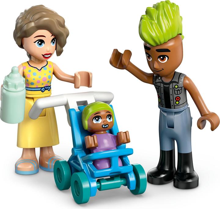 Actual product image LEGO Heartlake City Wohn- und Einkaufsstrasse (42670, LEGO Friends)