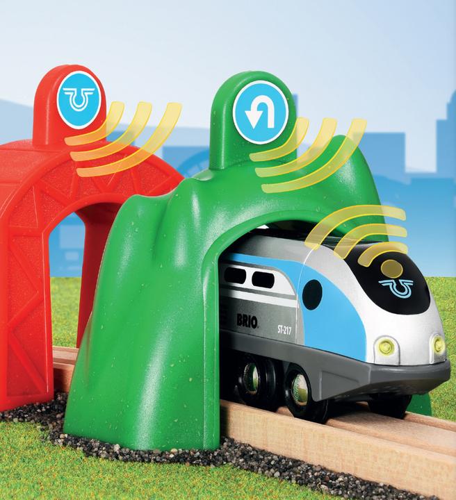 Produktbild Brio Smart Tech Zug mit Actiontunnels