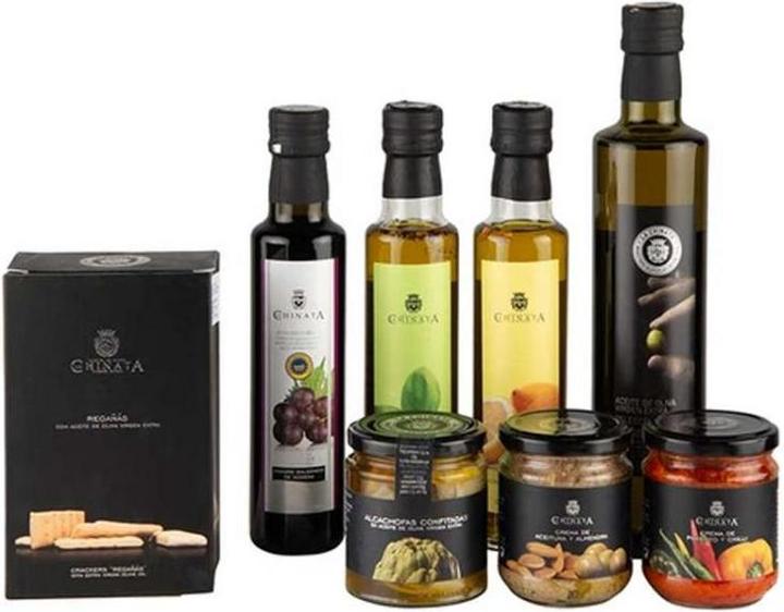 Actual product image TOP Gourmet gift set with olive oil, balsamic vinegar and antipasti