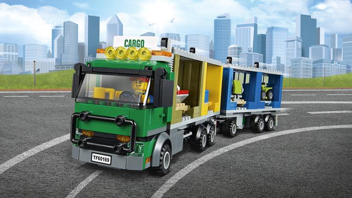 Actual product image LEGO Cargo terminal (60169, LEGO City)