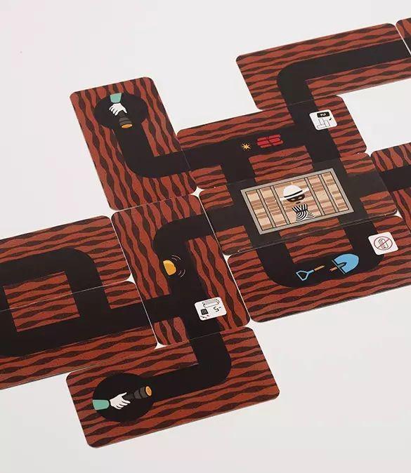 Actual product image Helvetiq Bandida (German, Spanish, French, Dutch, Italian, English)