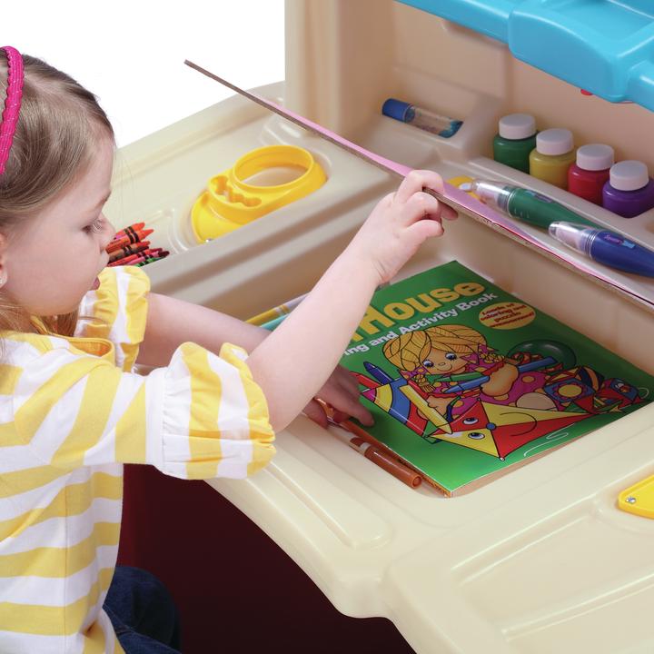 Actual product image Step2 Deluxe Art Master Desk (Child armchair)