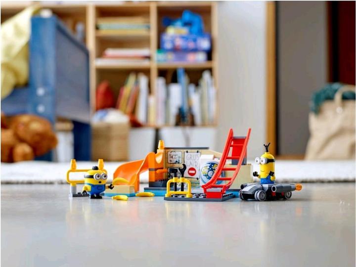 Actual product image LEGO In Gru's lab. (75546, LEGO Minions)