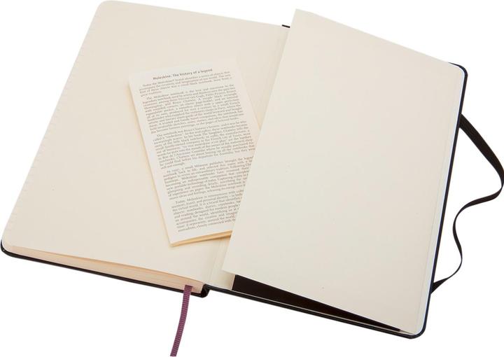 Actual product image Moleskine Notebook Classic Large (A5, Lined, Hardcover)