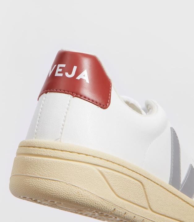 Actual product image Veja Urca (39)