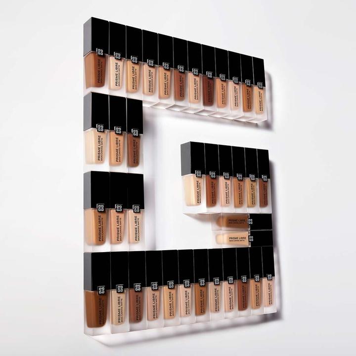 Produktbild Givenchy Prisme Libre Matte Foundation 3-C240 (C240)