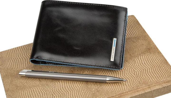 Actual product image Piquadro Blue Square 1392 RFID Wallet