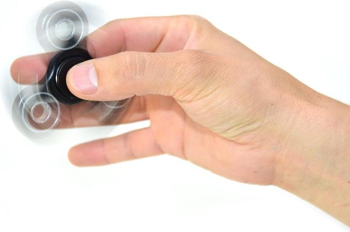 Produktbild PNI Speedy Black Spinner Anti-Stress-Spielzeug, schwarze Farbe