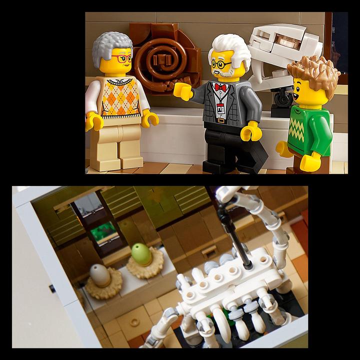 Actual product image LEGO Natural History Museum (10326, LEGO Icons)
