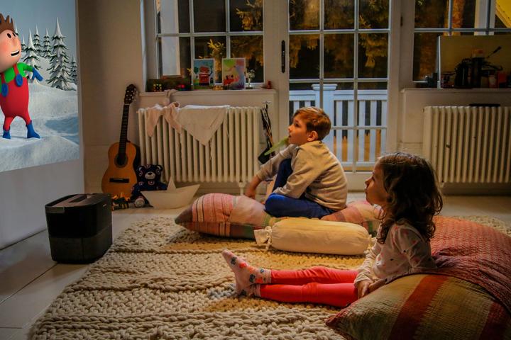 Produktbild Philips Screeneo 2510 (Full HD, 2000 lm)