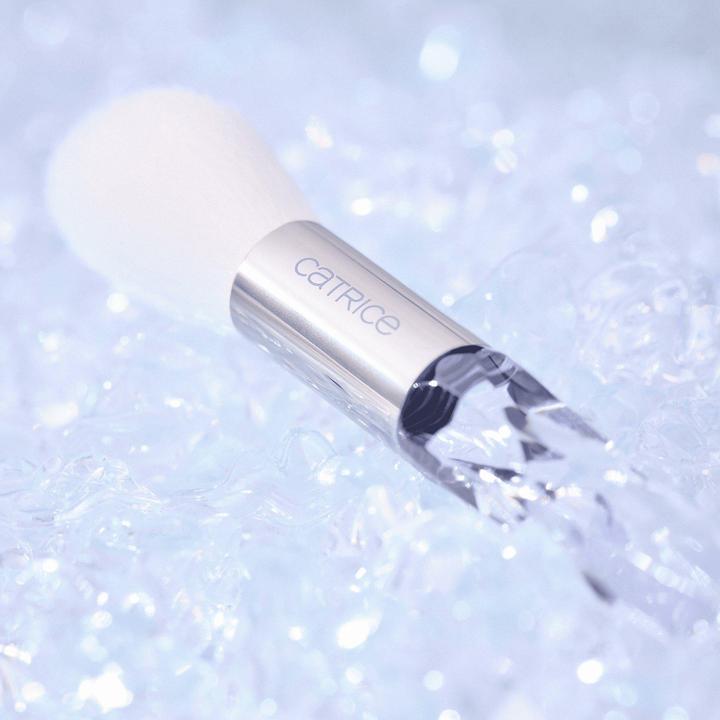 Produktbild Catrice Highlighter-Pinsel Arctic Illusion (Highlighter)