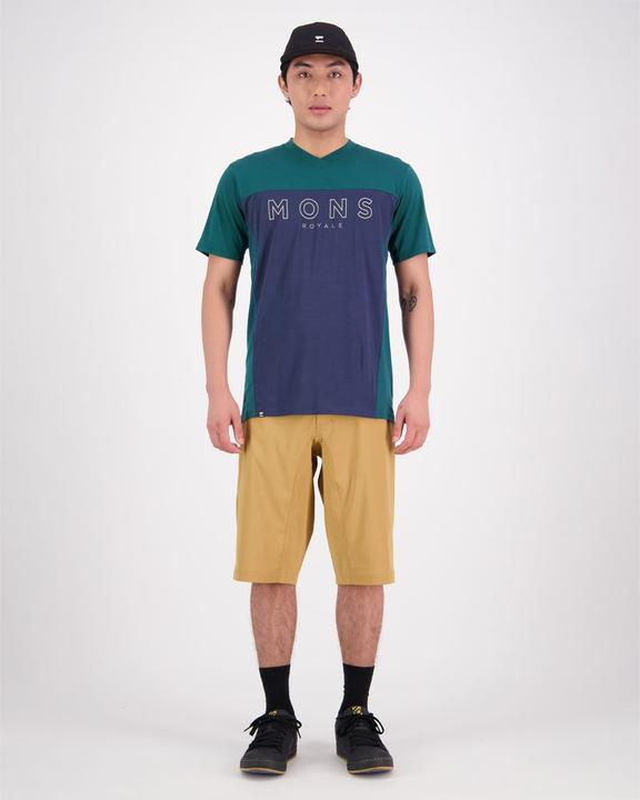 Actual product image Mons Royale Redwood Merino Air-Con VT (M)