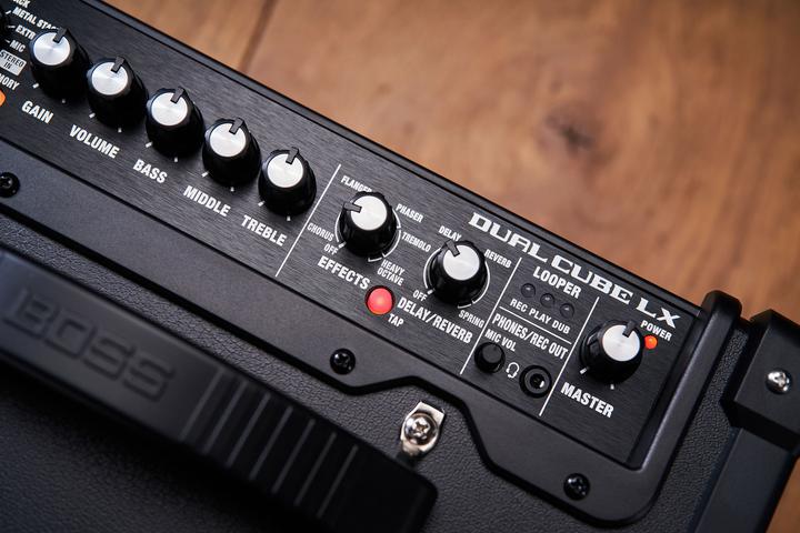 Immagine prodotto BOSS (Electronics) Amplificatore per chitarra D-CUBE LX (Chitarra, 10 W)