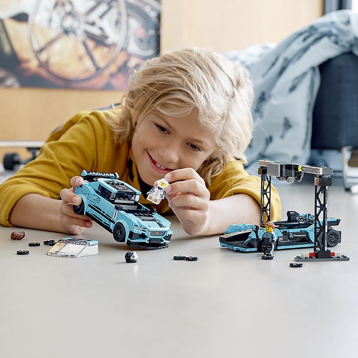 Produktbild LEGO Formula E Panasonic Jaguar Racing GEN2 car & Jaguar I-PACE eTROPHY (76898, LEGO Speed Champions)