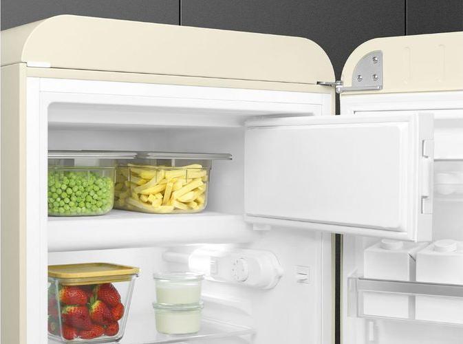 Immagine prodotto Smeg Stile retrò FAB10RCR5 (122 l)