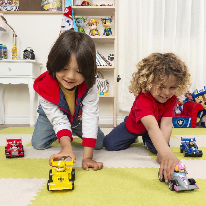 Actual product image Spin Master Rubbles Race & Go Deluxe basic vehicle with figure (Ready, Race, Rescue)