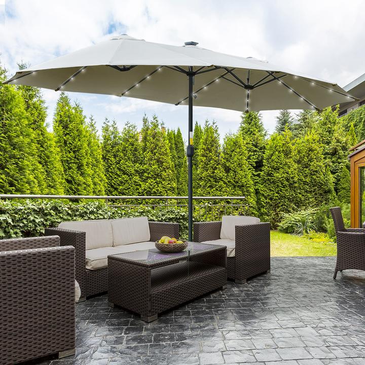 Produktbild Outsunny Sonnenschirm mit Solar-LED-Leuchte (2.65 m)