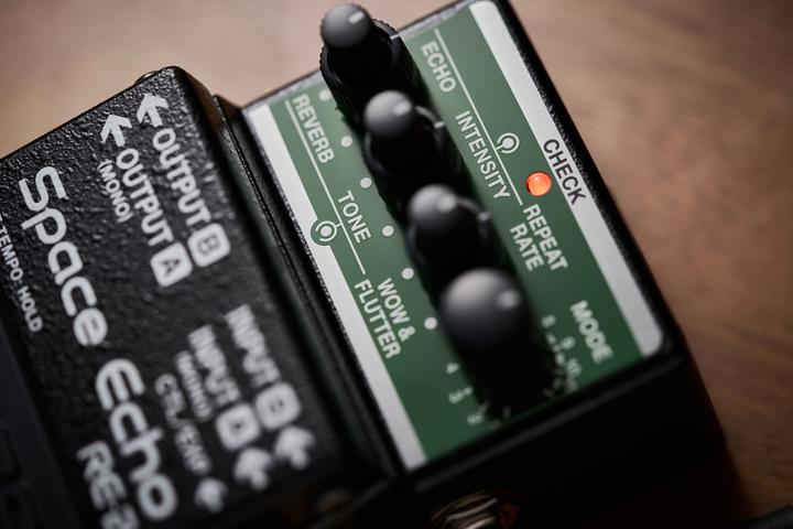 Produktbild BOSS (Electronics) RE-2 Space Echo Digital Delay