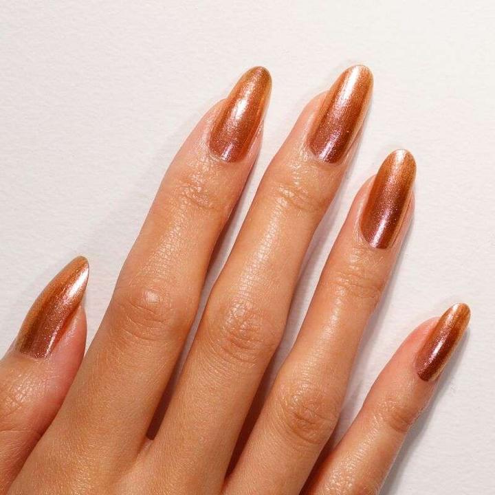 Produktbild Londontown Shimmering Highlighter Molten (Molten, Gel-Effekt Nagellack)
