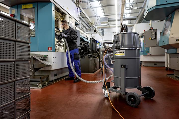 Produktbild Kärcher Industriesauger IVR-L 65/12-1 Tc (Nass-Trockensauger)