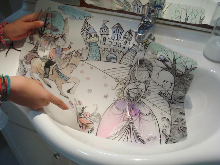 Actual product image Funny Mat Reusable Painting Mat THE PRINCE AND THE PRINCESS (48 x 33.5 cm)