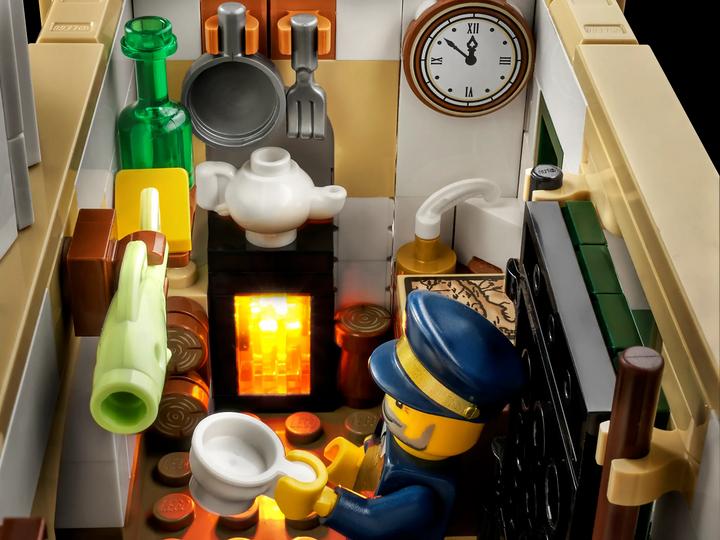 Image du produit LEGO Phare motorisé (21335, LEGO Ideas, LEGO difficiles à trouver)