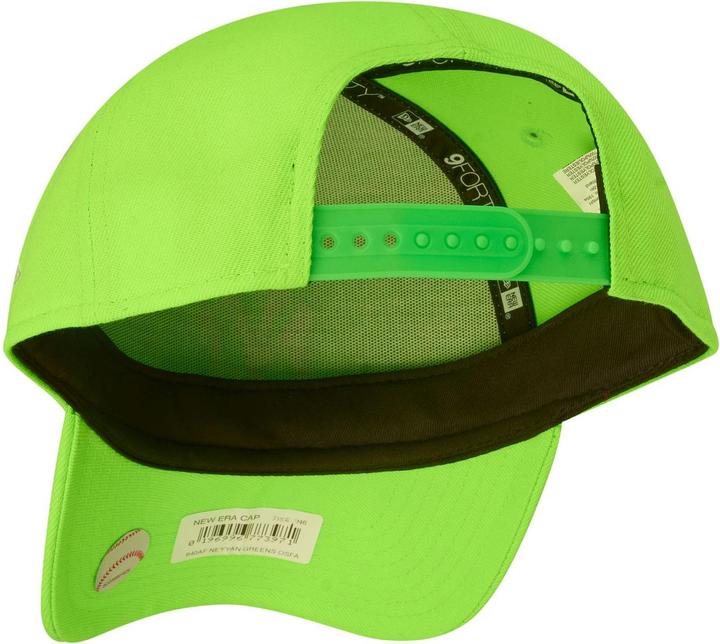 Actual product image New Era 9Forty Snapback Trucker Cap - New York Yankees lime