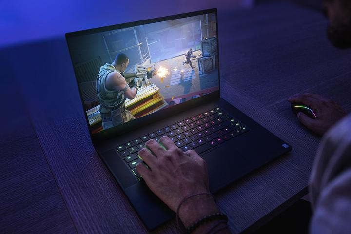 Actual product image Razer Blade 15 D5NT (15.60", I7-10750H, 16 GB, 512 GB, DE)