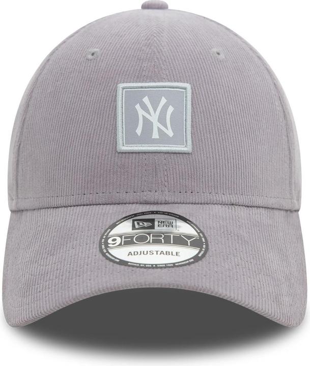 Actual product image New Era 9Forty Strapback Cap - Corduroy Patch New York Yankees