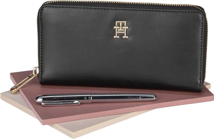 Actual product image Tommy Hilfiger Long Wallet Iconic Tommy Lrg Ziparound Solid PSP23